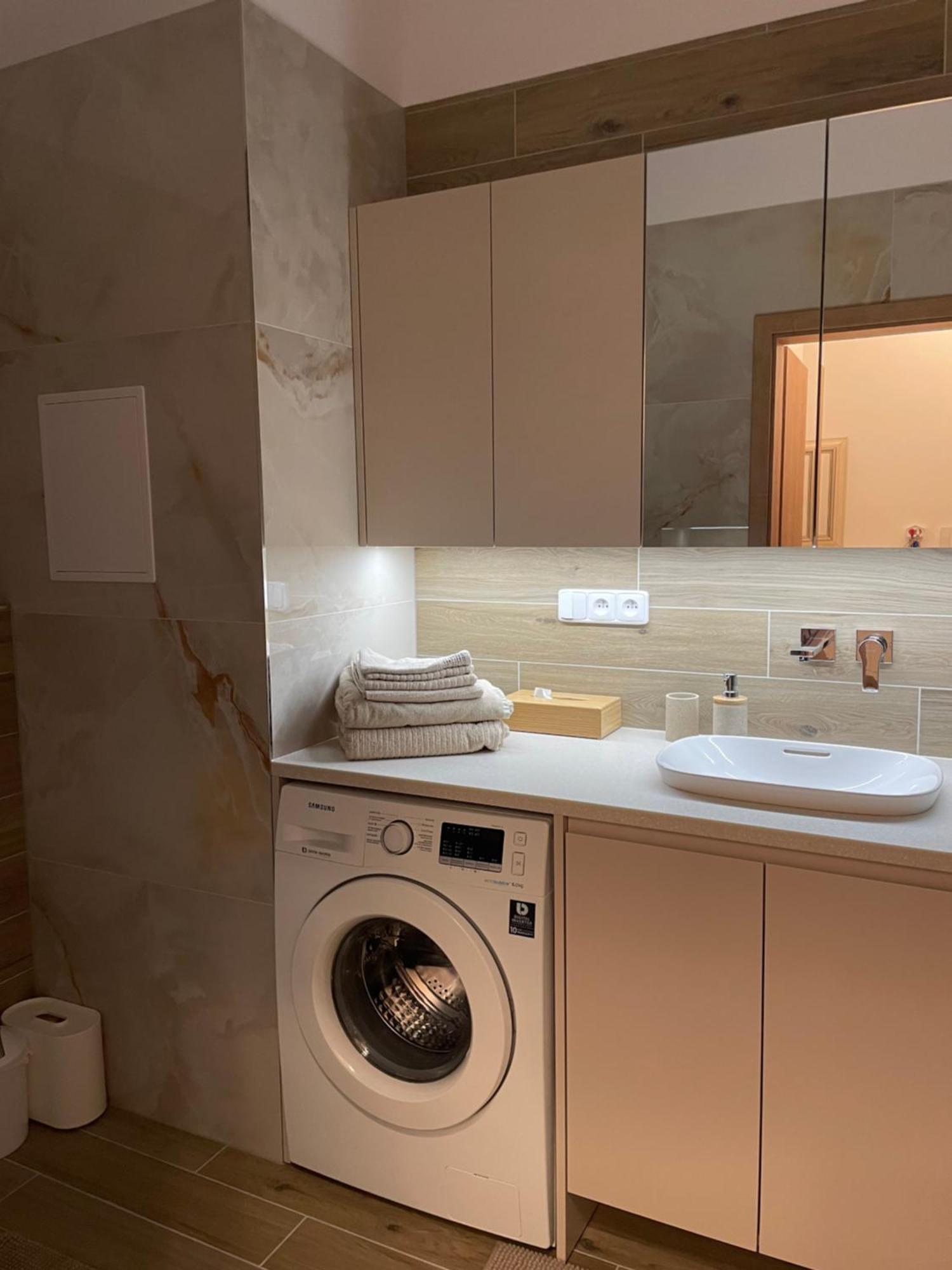 Castle View Apartment With Free Parking 布拉迪斯拉发 外观 照片